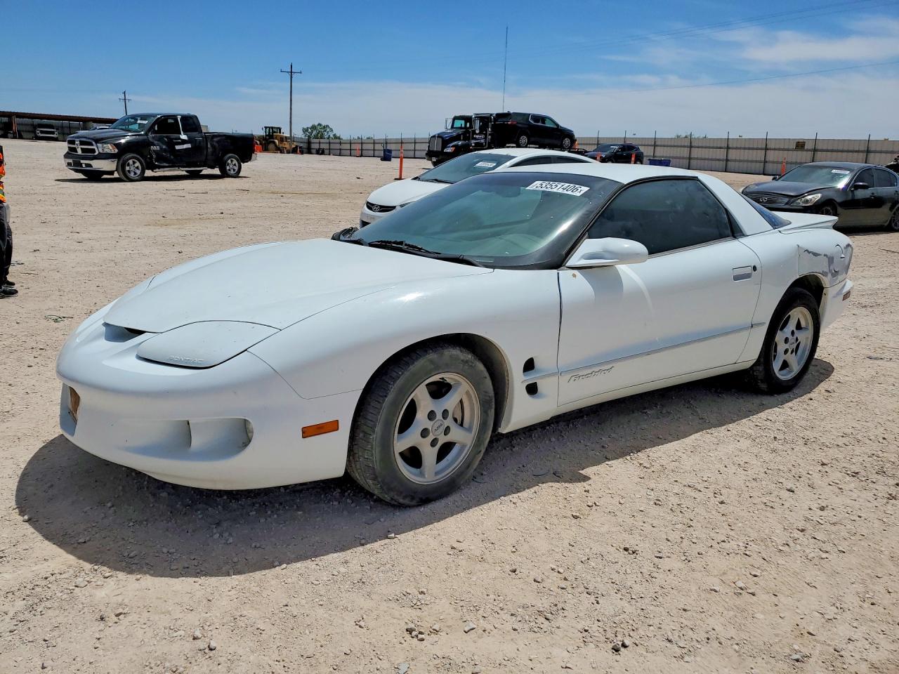 2002 Pontiac Firebird Firebird, VIN 2G2FS22K622124830 — Minor dents and scratches