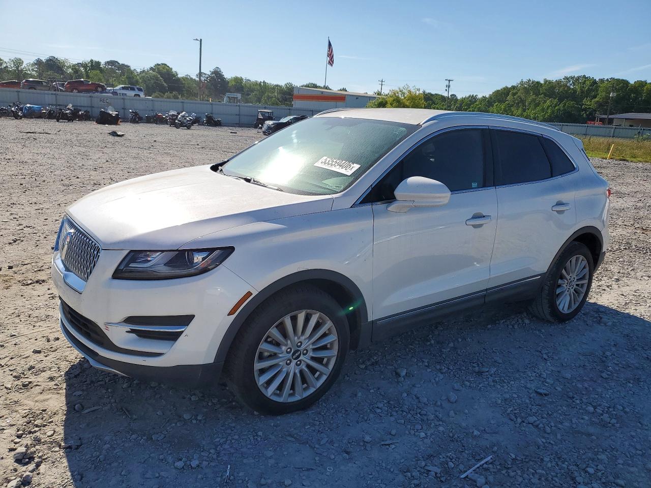 2019 Lincoln MKC Standard, VIN 5LMCJ1C93KUL09976 — Мелкие вмятины и царапины