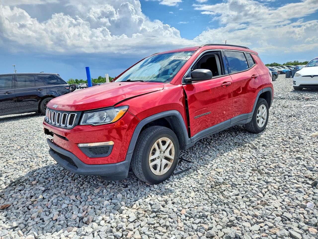 2019 Jeep Compass Upland, VIN 3C4NJDAB2KT629386 — Перед