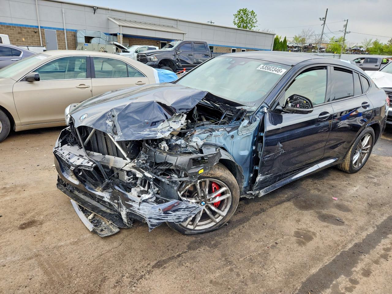 2021 BMW X4 M40i, VIN 5UX2V5C0XM9E39583 — Front end