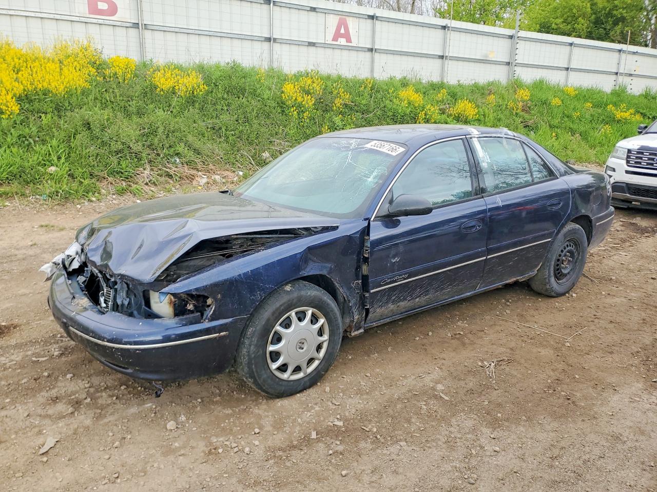 1998 Buick Century Custom, VIN 2G4WS52M2W1608340 — Перед