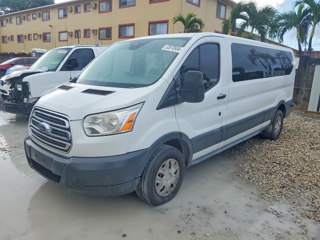 2017 Ford Transit XLT, VIN 1FBZX2YM2HKA84106 — Мелкие вмятины и царапины