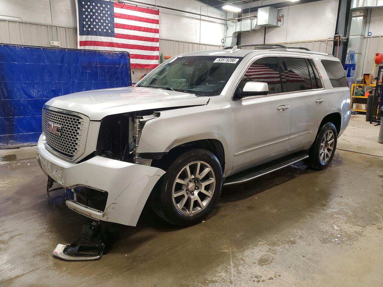 2017 GMC Yukon Denali, VIN 1GKS2CKJ1HR146168 — Front end