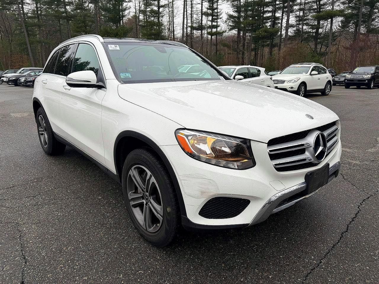 2019 Mercedes-Benz GLC 300, VIN WDC0G4KB4KV136679 — Фото с аукциона