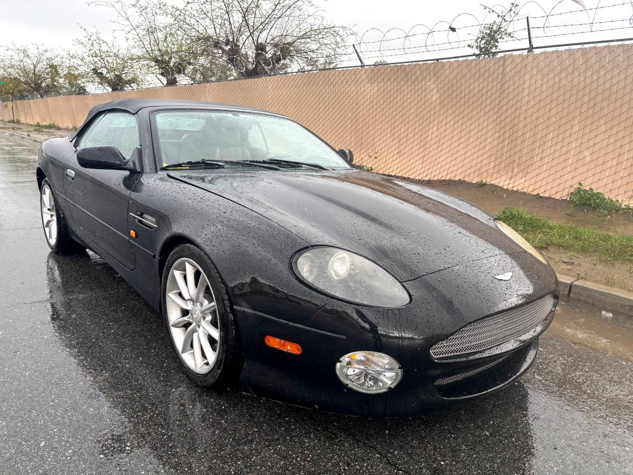 2001 Aston Martin DB7 Vantage, VIN SCFAB42301K401195 — Мелкие вмятины и царапины