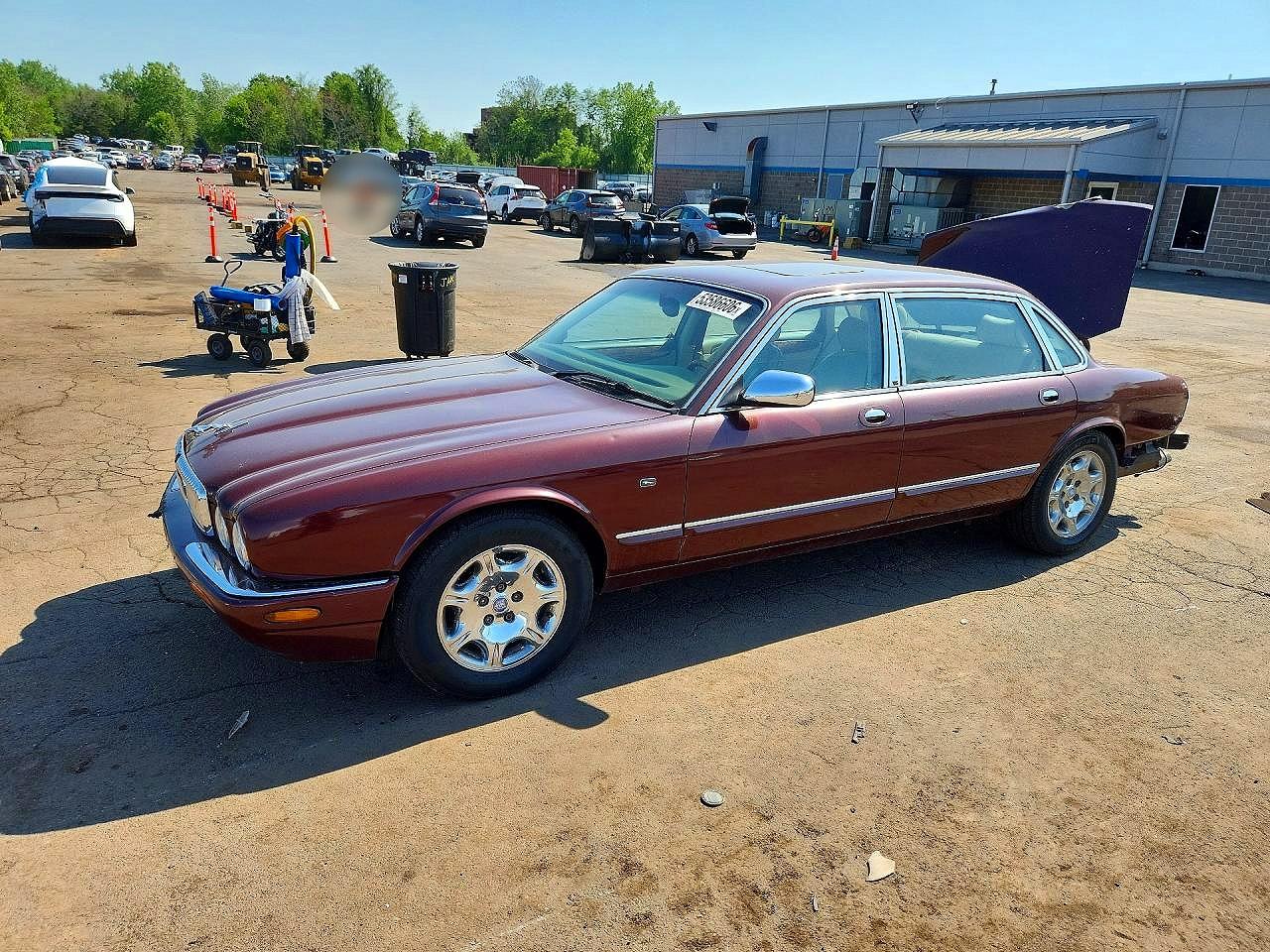 1999 Jaguar XJ, VIN SAJKD6049XC870214 — Front end