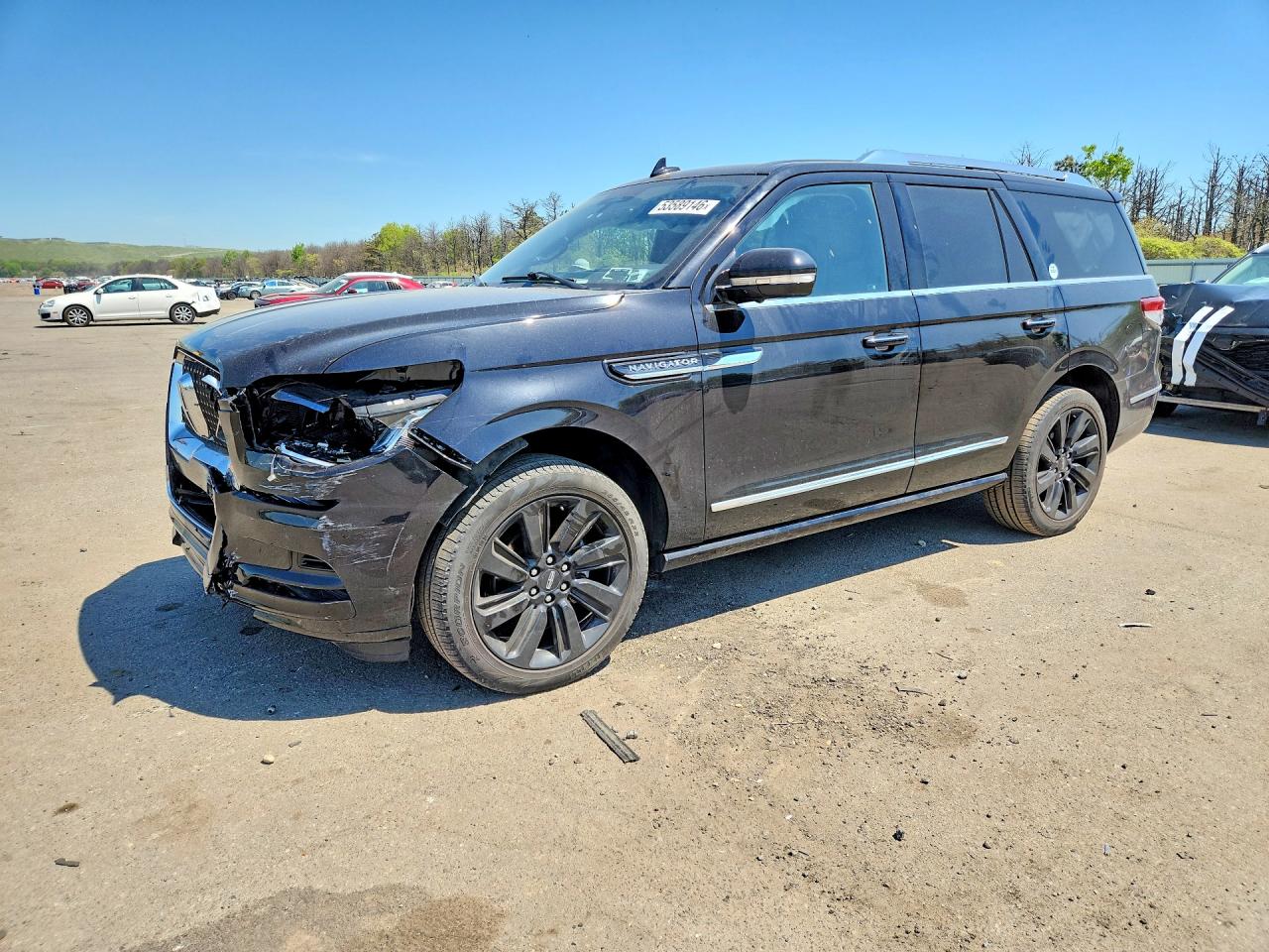2023 Lincoln Navigator Reserve, VIN 5LMJJ2LG7PEL10433 — Front end