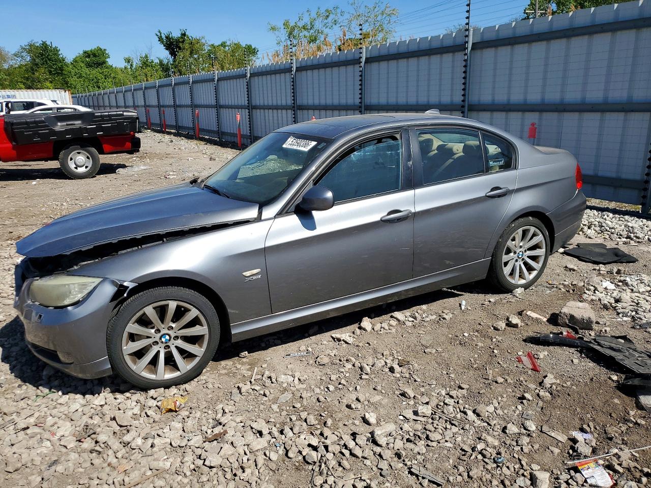 2011 BMW 3 Series 328i xDrive, VIN WBAPK7C50BA975004 — Front end