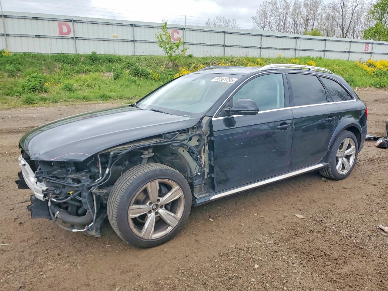 2015 Audi allroad A4 Premium Plus, VIN WA1UFAFL3FA056793 — Перед