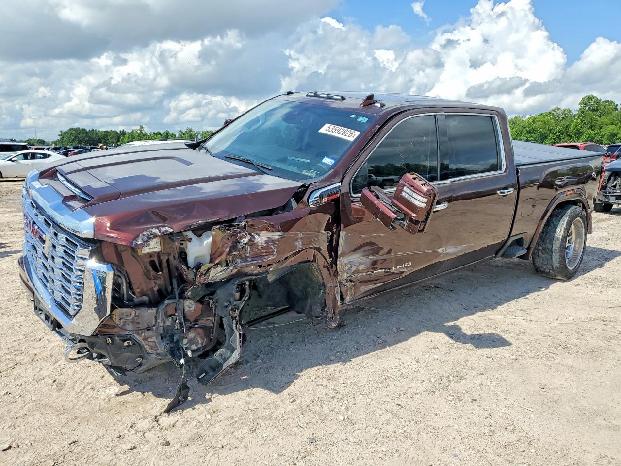 2024 GMC Sierra 2500HD Denali, VIN 1GT49REY3RF168087 — Front end