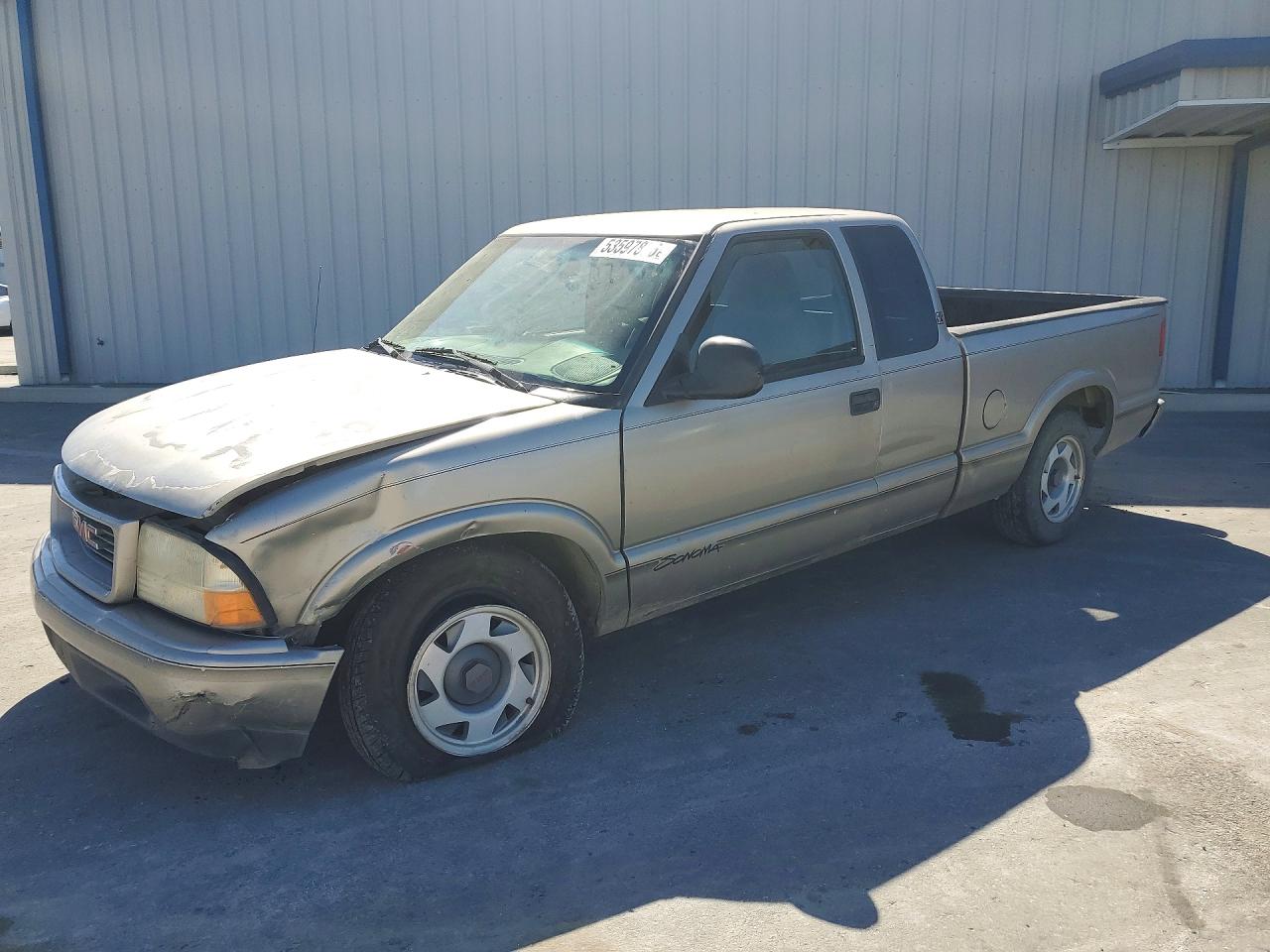 1998 GMC Sonoma SLS, VIN 1GTCS19X4W8508530 — Undercarriage