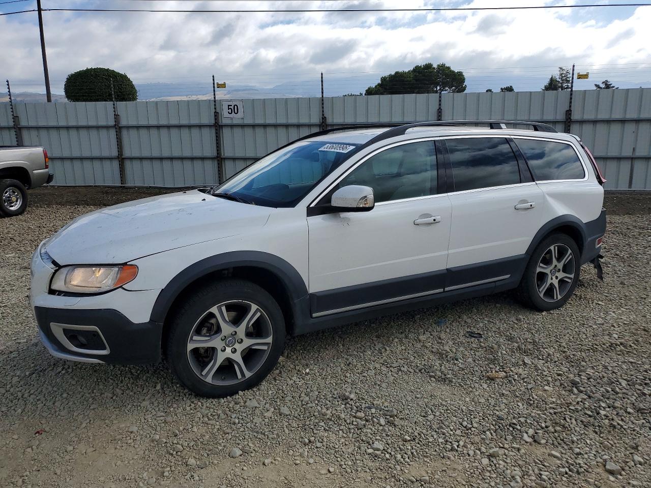 2012 Volvo XC70 T6, VIN YV4902BZ4C1140627 — Rear end