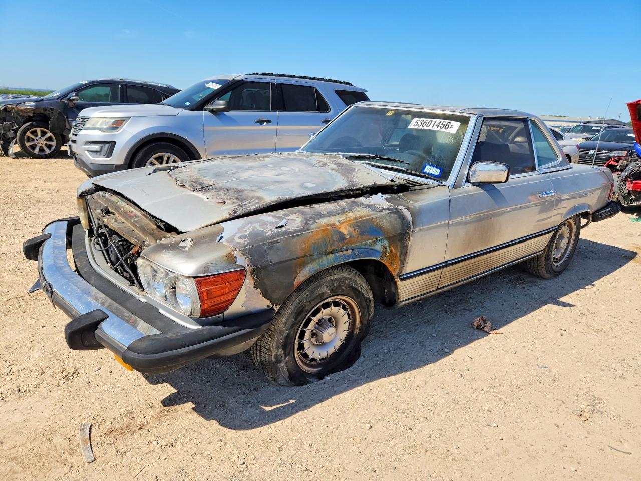 1981 Mercedes-Benz 380 SL, VIN WDBBA45A3BB003933 — Engine fire