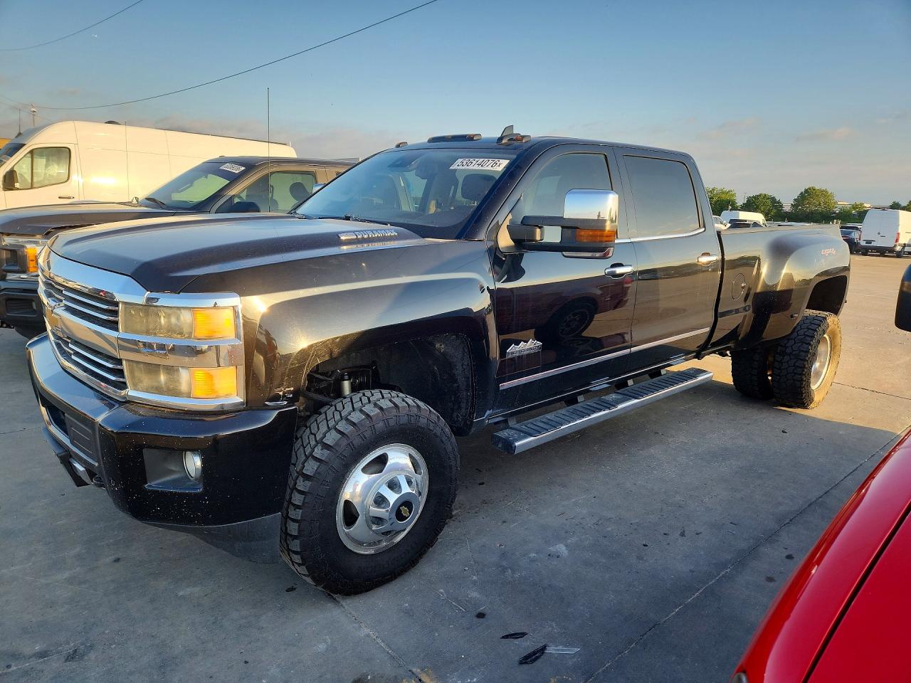 2016 Chevrolet Silverado 3500HD High Country, VIN 1GC4K1E82GF138789 — Front end