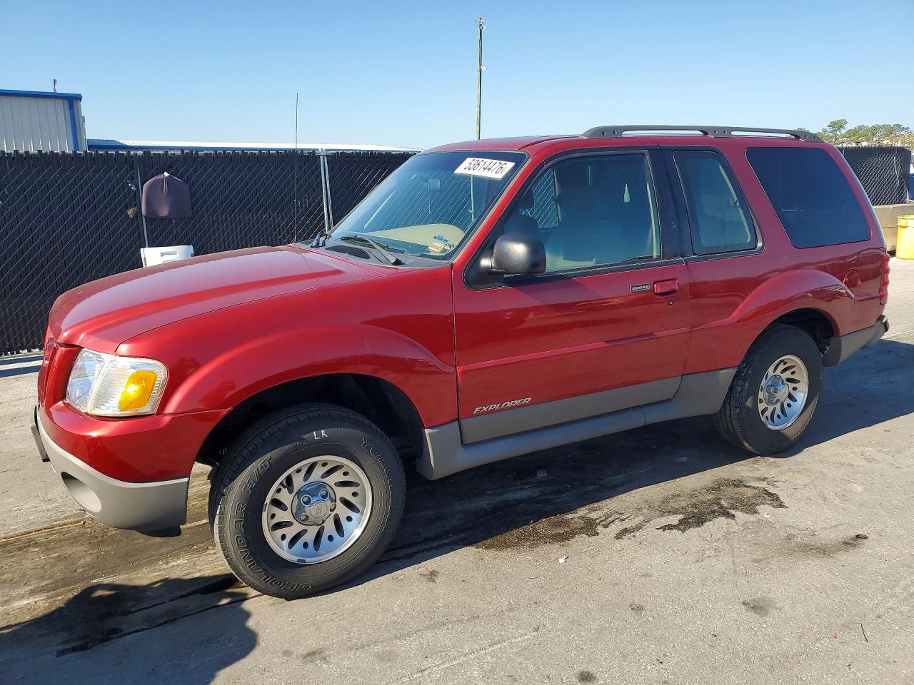2001 Ford Explorer Sport, VIN 1FMYU60E81UA89523 — Minor dents and scratches