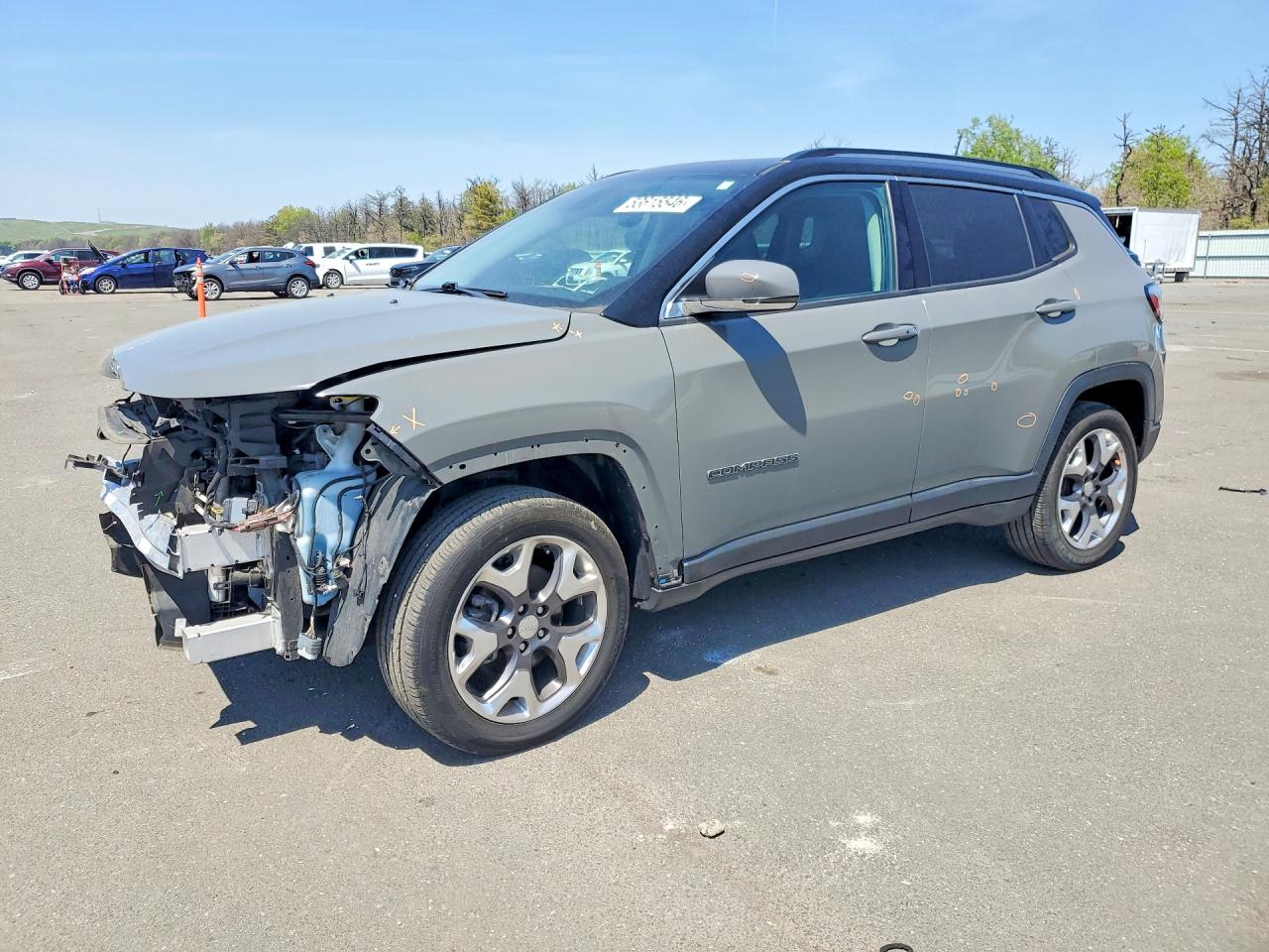 2019 Jeep Compass Limited, VIN 3C4NJDCB9KT767858 — Перед