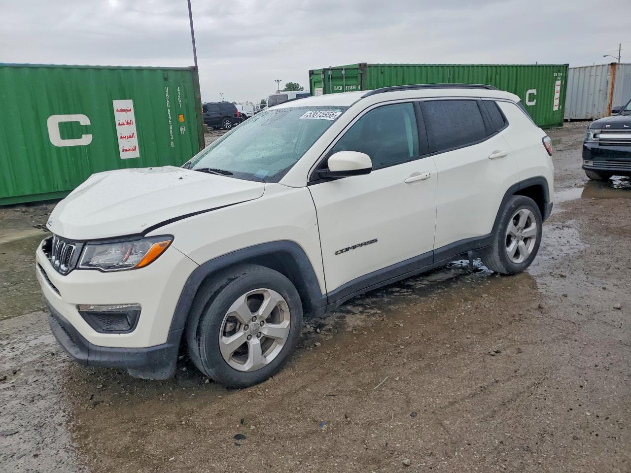 2019 Jeep Compass Latitude, VIN 3C4NJCBB9KT736511 — Перед