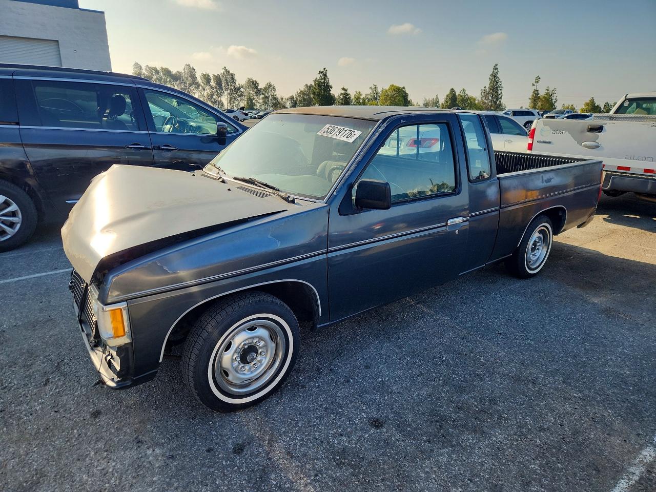 1994 Nissan Frontier XE, VIN 1N6SD16S0RC355836 — Front end
