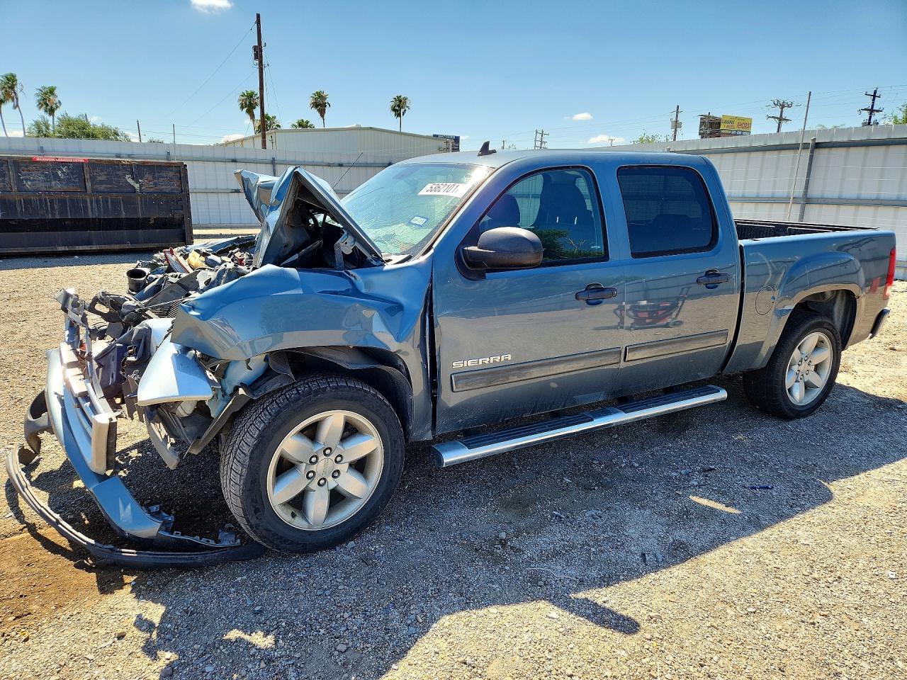 2013 GMC Sierra 1500 SLE, VIN 3GTP1VE09DG173180 — Front end