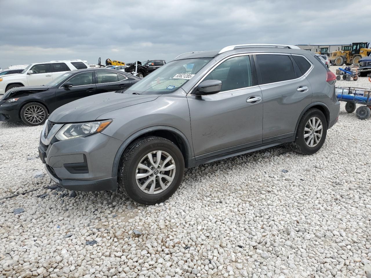 2018 Nissan Rogue SV, VIN KNMAT2MT3JP525686 — Rear end