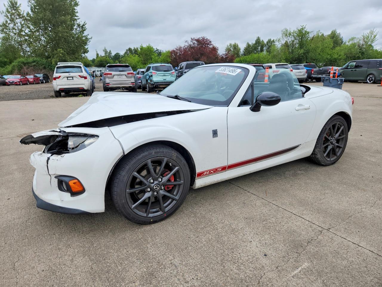 2013 Mazda MX-5 Miata Club, VIN JM1NC2MF8D0233346 — Front end