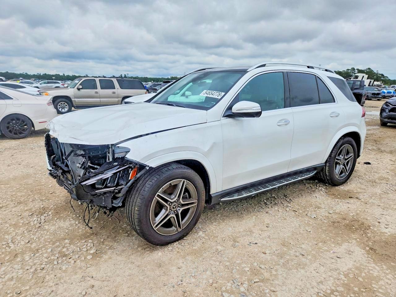 2025 Mercedes-Benz GLE 450, VIN 4JGFB5KEXSB360034 — Front end