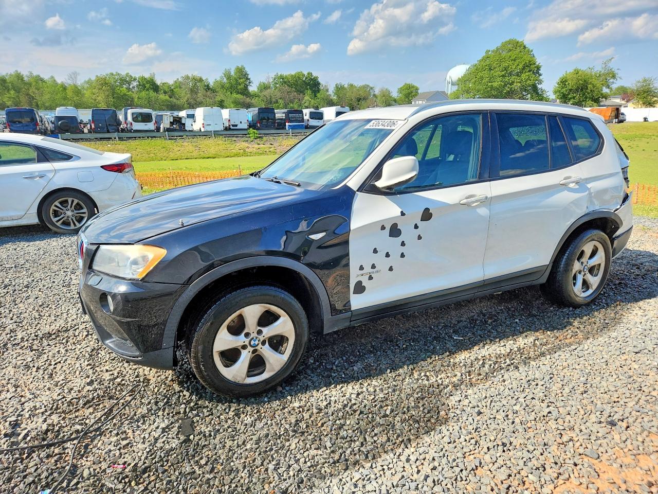 2012 BMW X3 28i, VIN 5UXWX5C51CL726557 — Зад