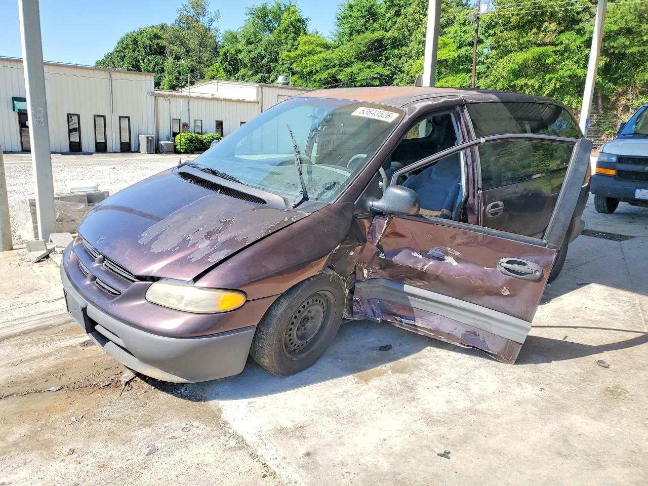 1996 Dodge Caravan SE, VIN 2B4GP4534TR796117 — Side