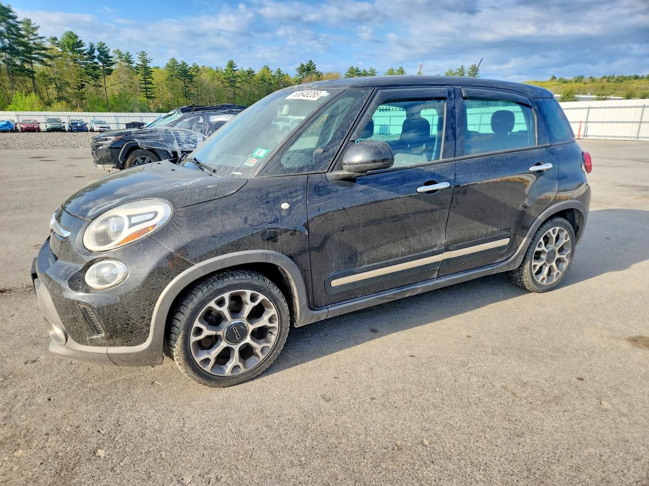 2015 FIAT 500L Urbana Trekking, VIN ZFBCFADH8FZ033420 — Front end