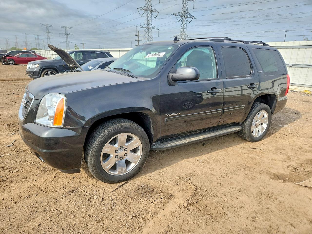 2011 GMC Yukon SLT, VIN 1GKS2CE06BR214894 — Бок
