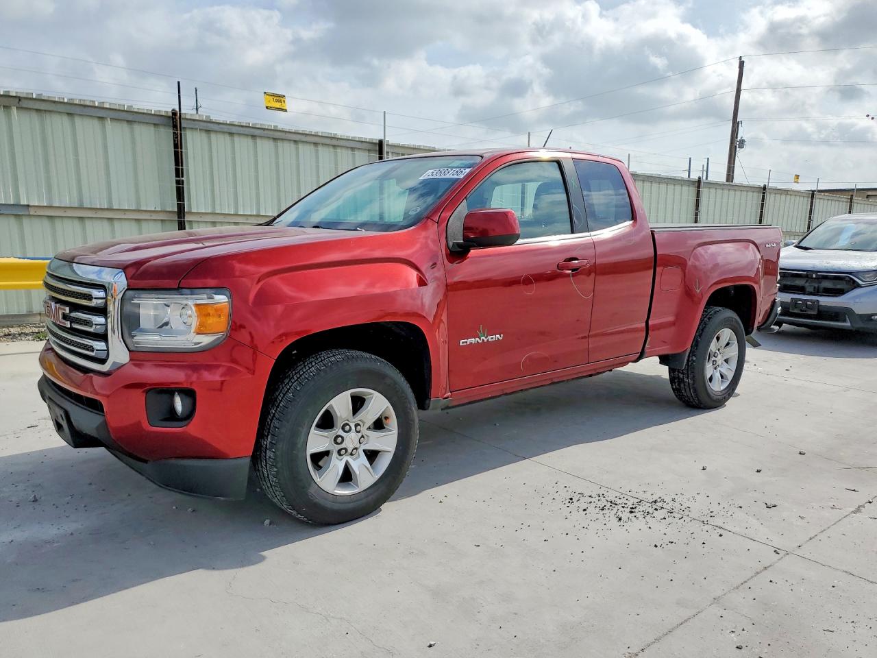 2018 GMC Canyon 4WD SLE, VIN 1GTH6CEN6J1293759 — Minor dents and scratches