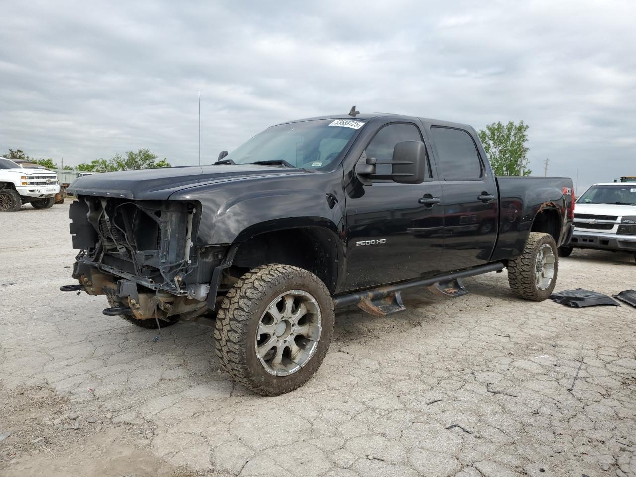 2010 GMC Sierra 2500HD SLT, VIN 1GT4K1BG2AF144899 — Front end