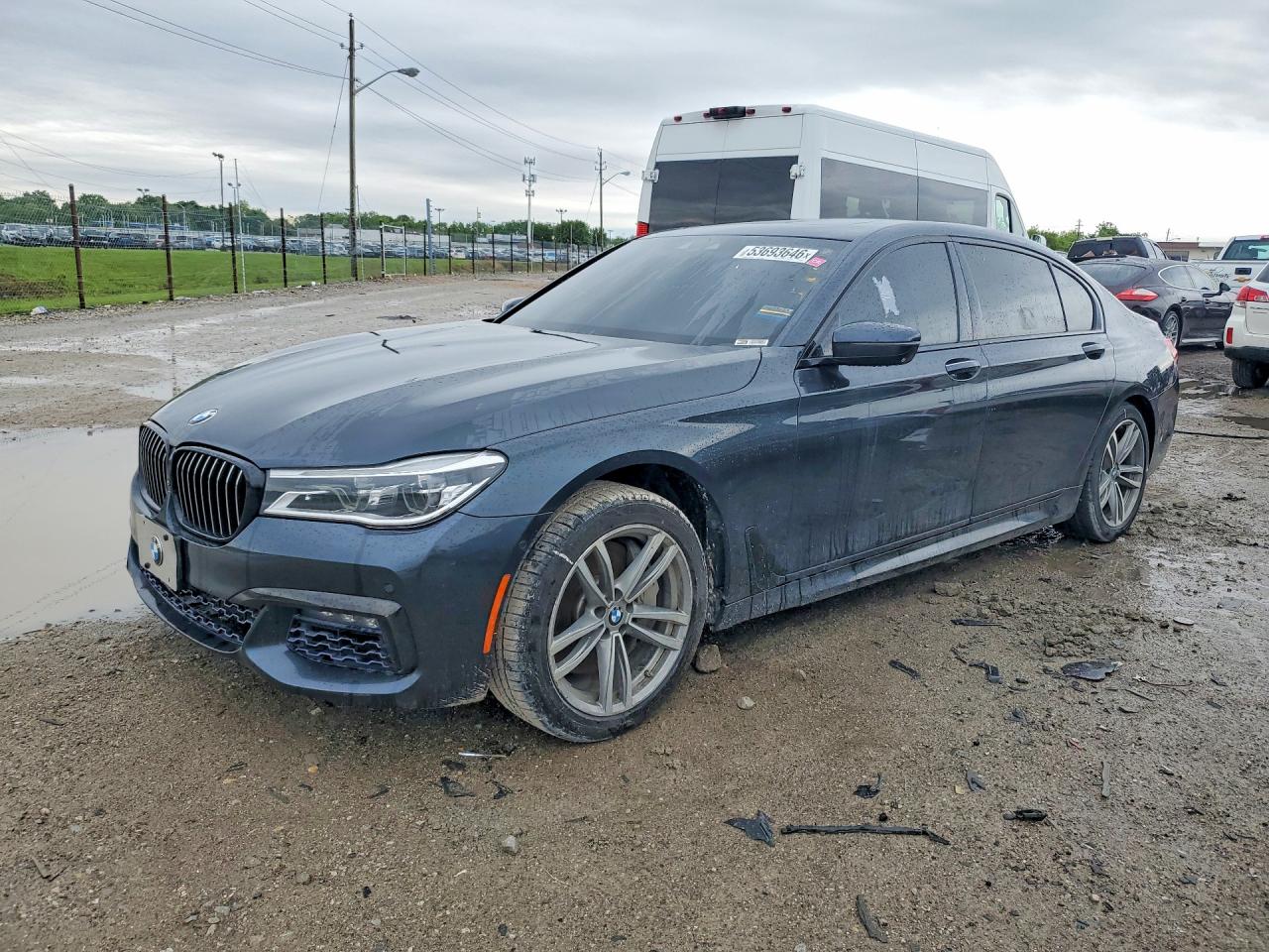 2017 BMW 7 Series ALPINA B7 xDrive, VIN WBA7F2C58HG421917 — Мелкие вмятины и царапины