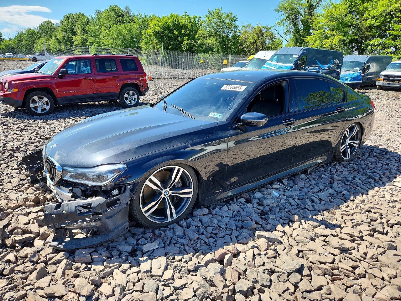 2016 BMW 7 Series 750i, VIN WBA7F0C51GGM20854 — Front end