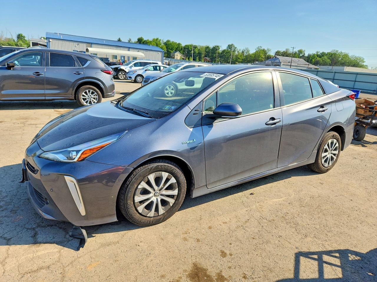 2022 Toyota Prius XLE, VIN JTDL9MFUXN3034585 — Перед
