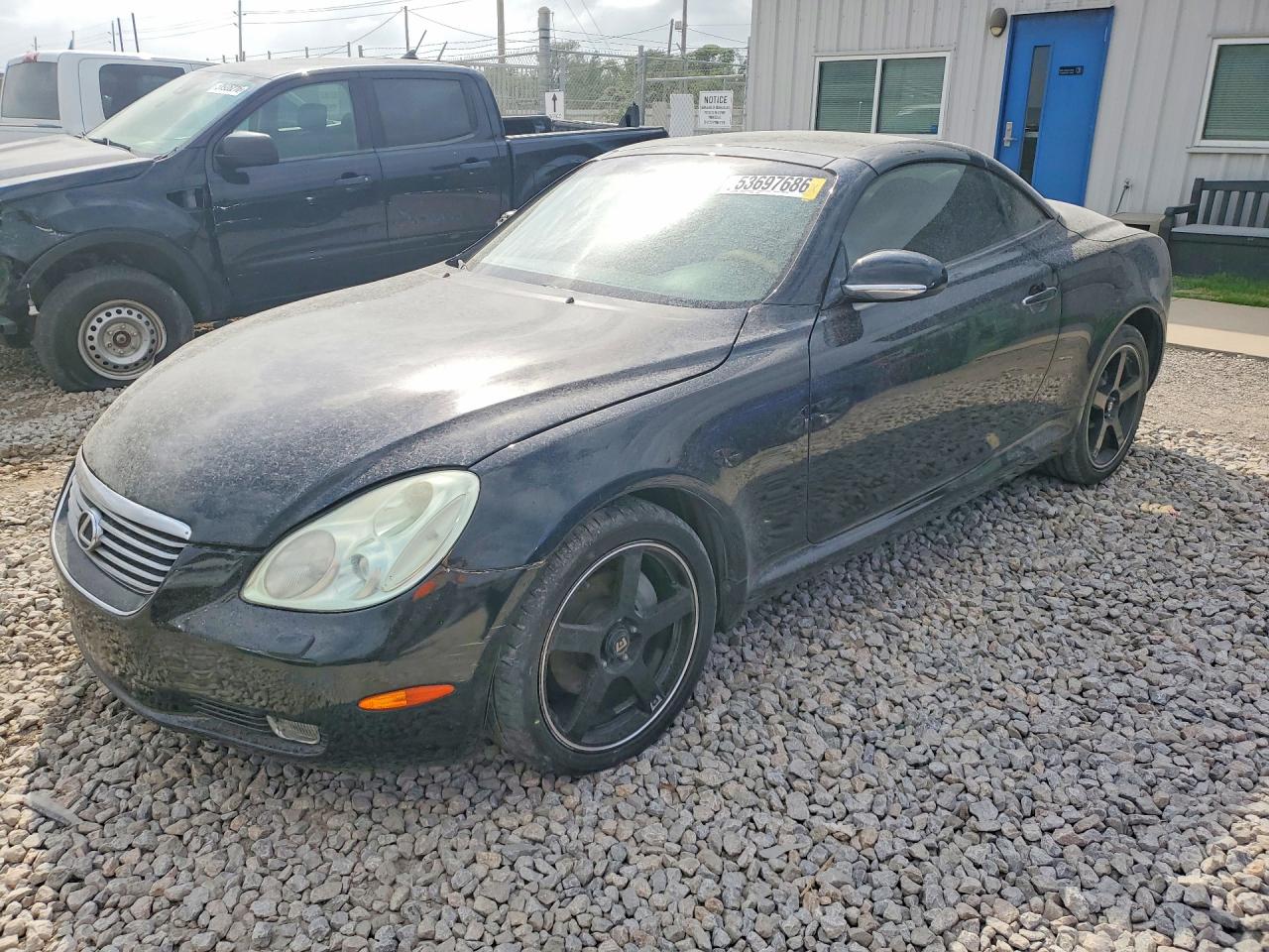 2005 Lexus SC 430, VIN JTHFN48YX50071404 — Front end