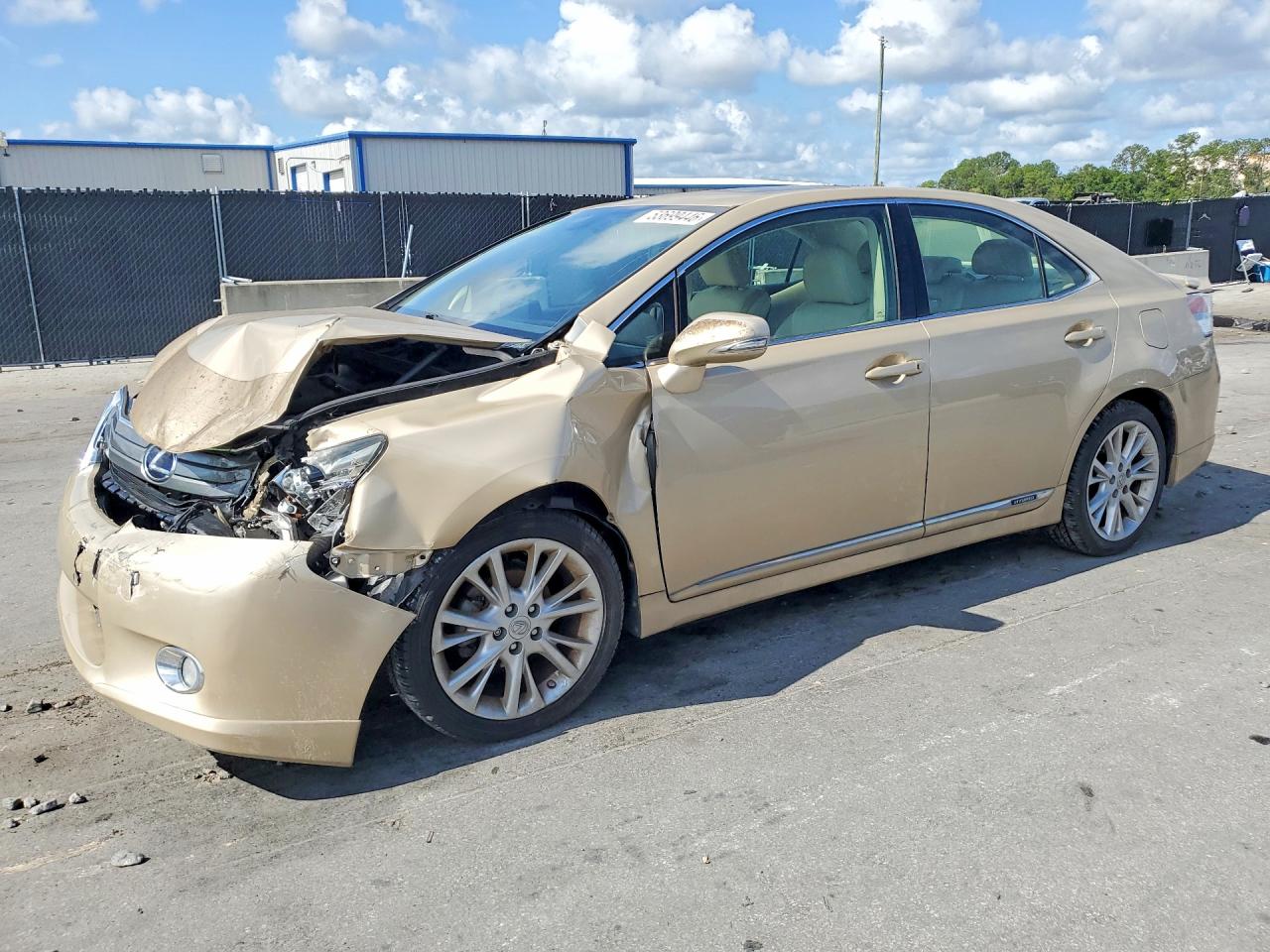 2010 Lexus HS 250h Premium, VIN JTHBB1BA0A2026293 — Front end