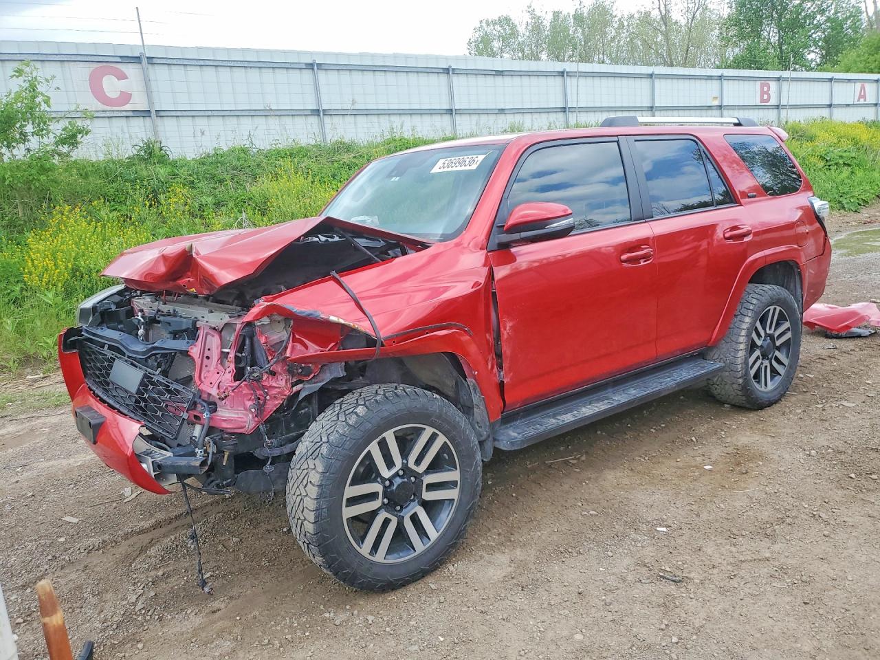 2021 Toyota 4Runner SR5 Premium, VIN JTENU5JR8M5934559 — Front end
