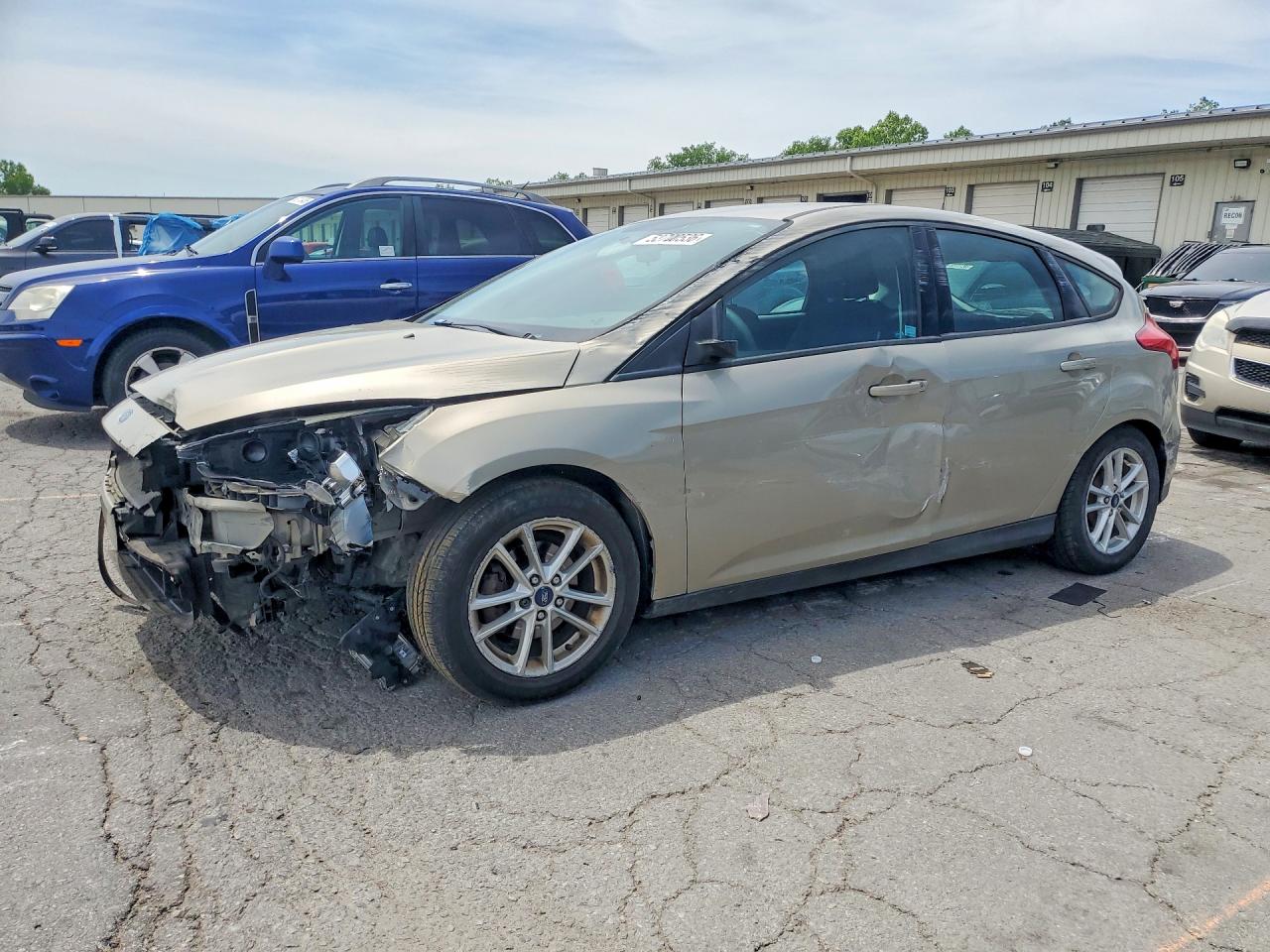 2016 Ford Focus SE, VIN 1FADP3K22GL359152 — Rollover