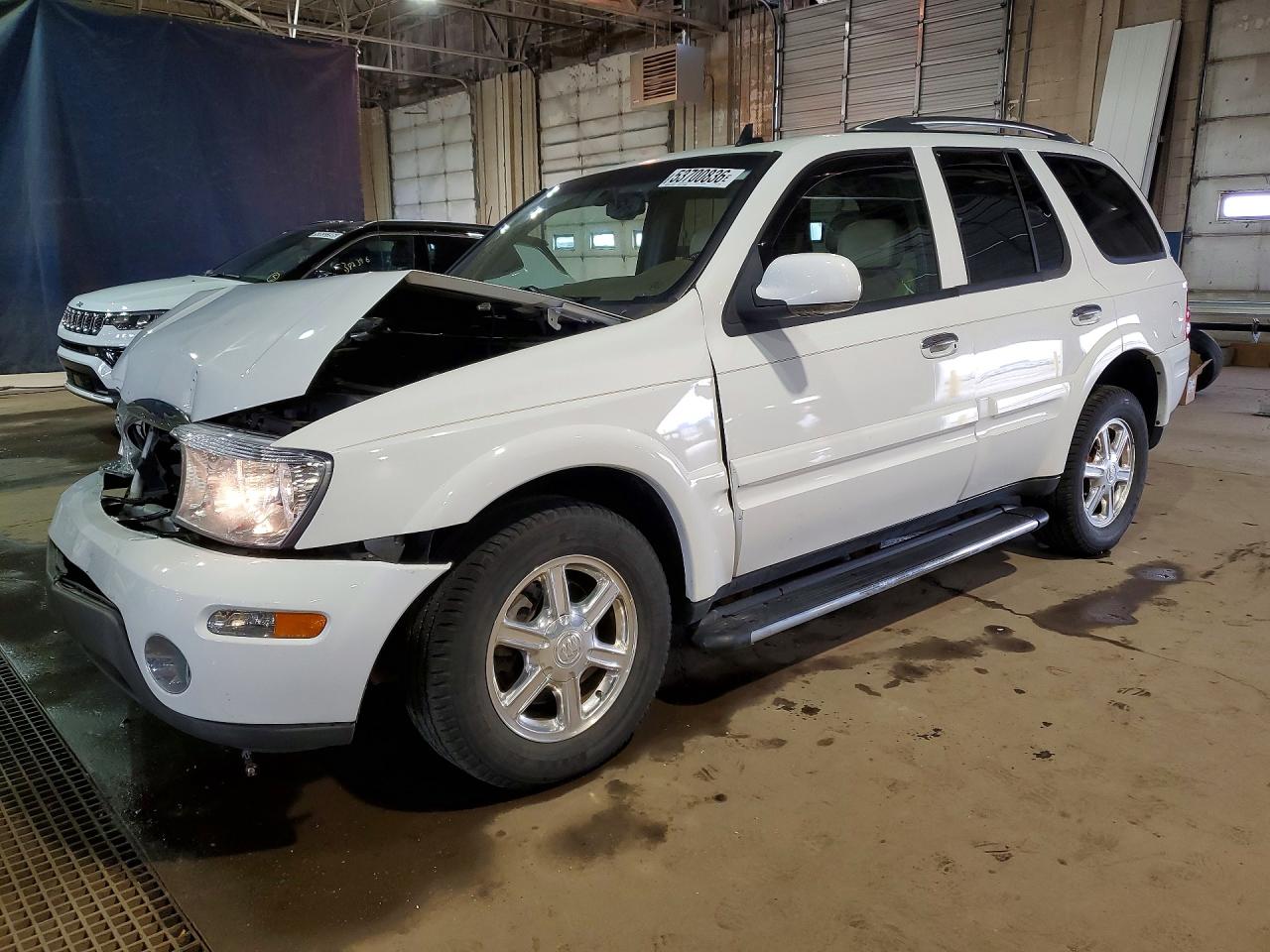 2006 Buick Rainier CXL, VIN 5GAET13M062157382 — Front end