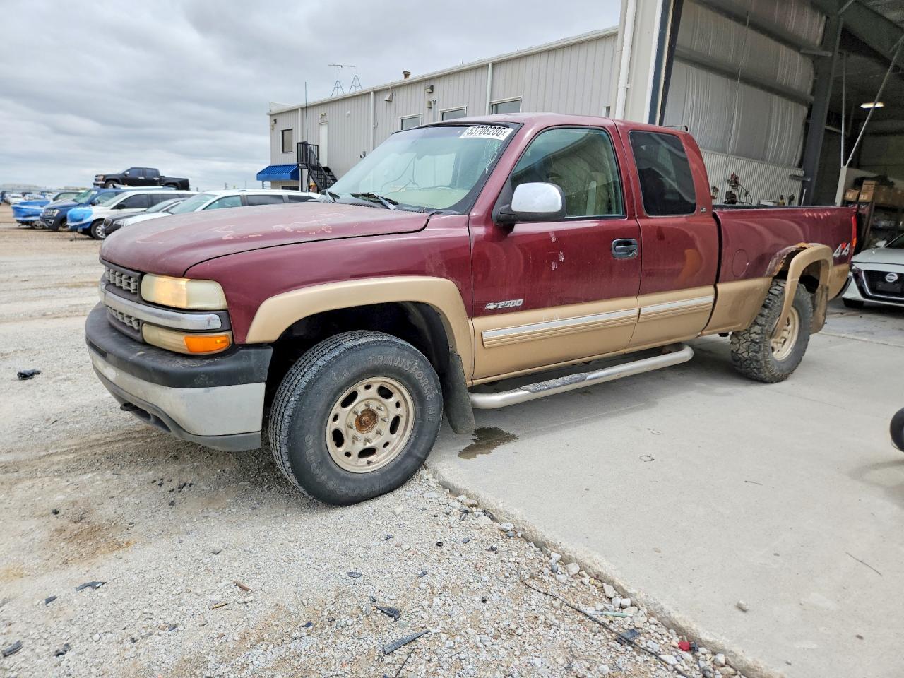 1999 Chevrolet Silverado 2500 LS, VIN 1GCGK29UXXE149846 — Rear end
