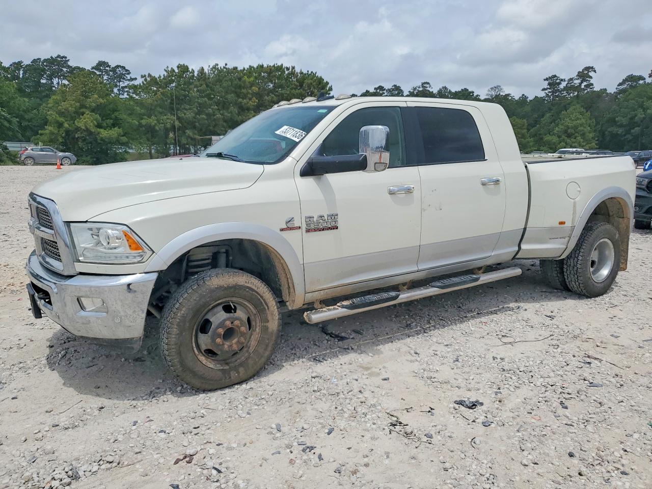2018 Ram 3500 Laramie, VIN 3C63RRML2JG339746 — Rear end