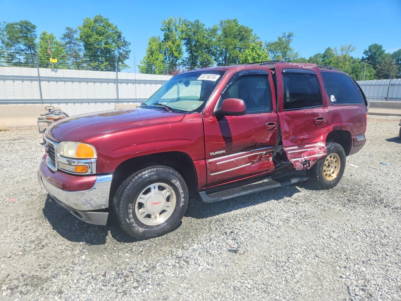 2000 GMC Yukon SLT, VIN 1GKEC13T2YJ122782 — Side