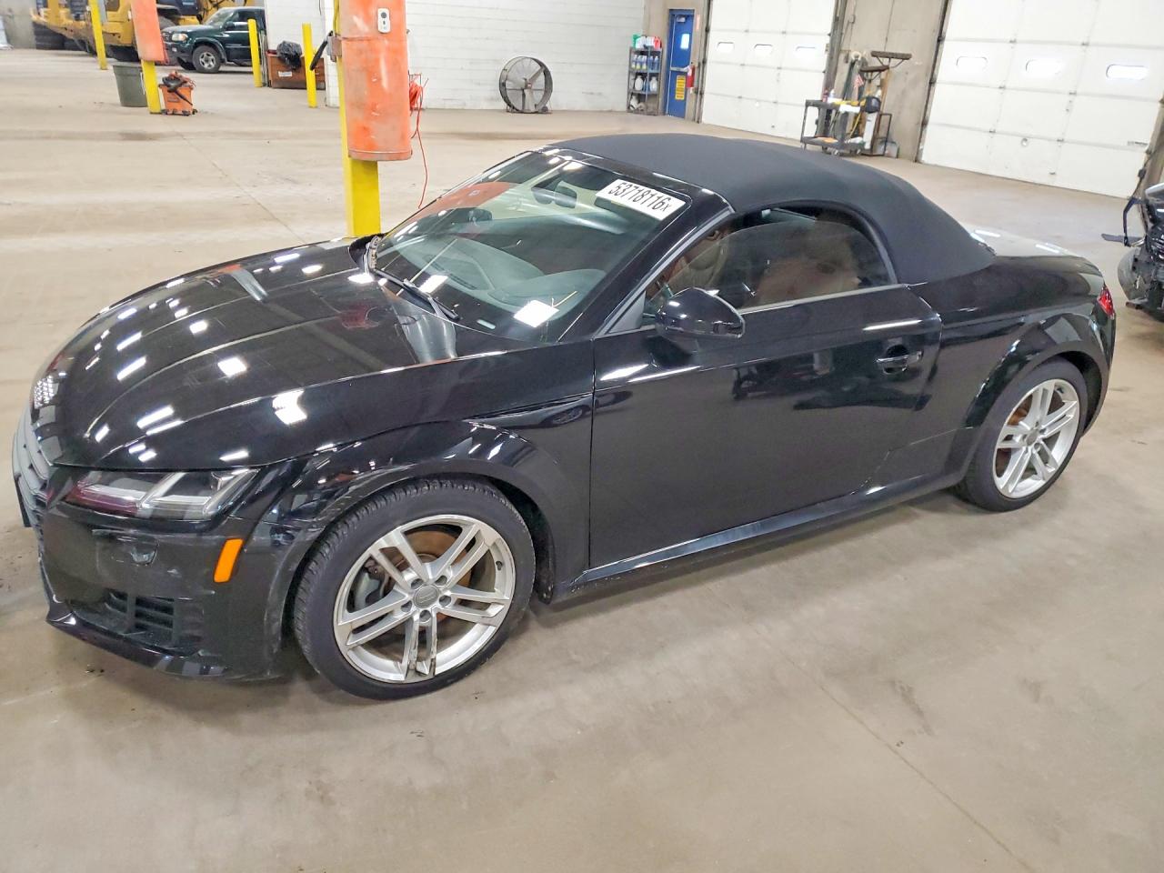 2017 Audi TT Roadster, VIN TRUT5CFV7H1010670 — Бок