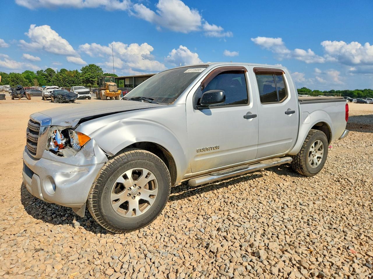 2011 Suzuki Equator Sport, VIN 5Z61D0ER9BC426398 — Front end