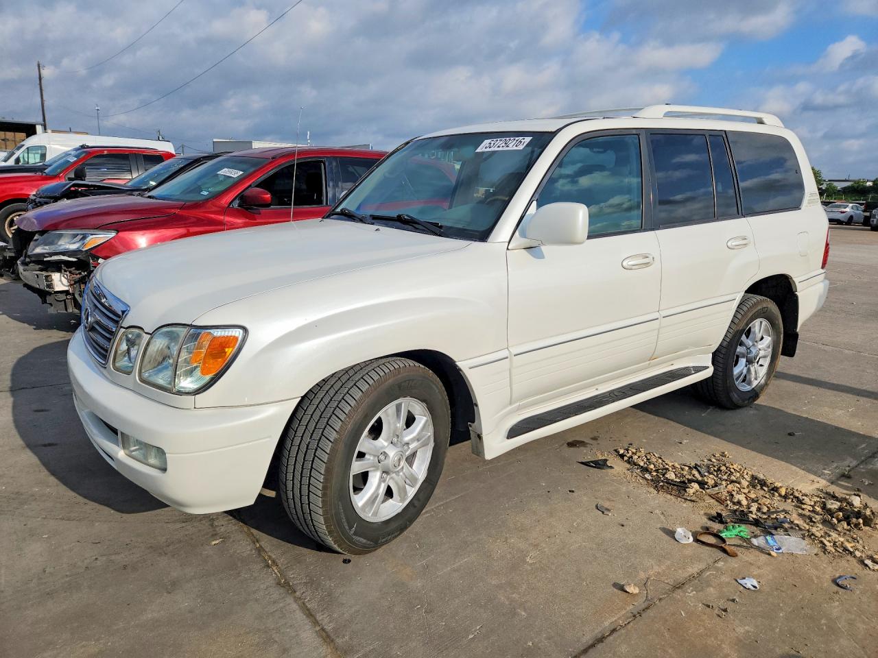 2004 Lexus LX 470, VIN JTJHT00W143540053 — Normal wear