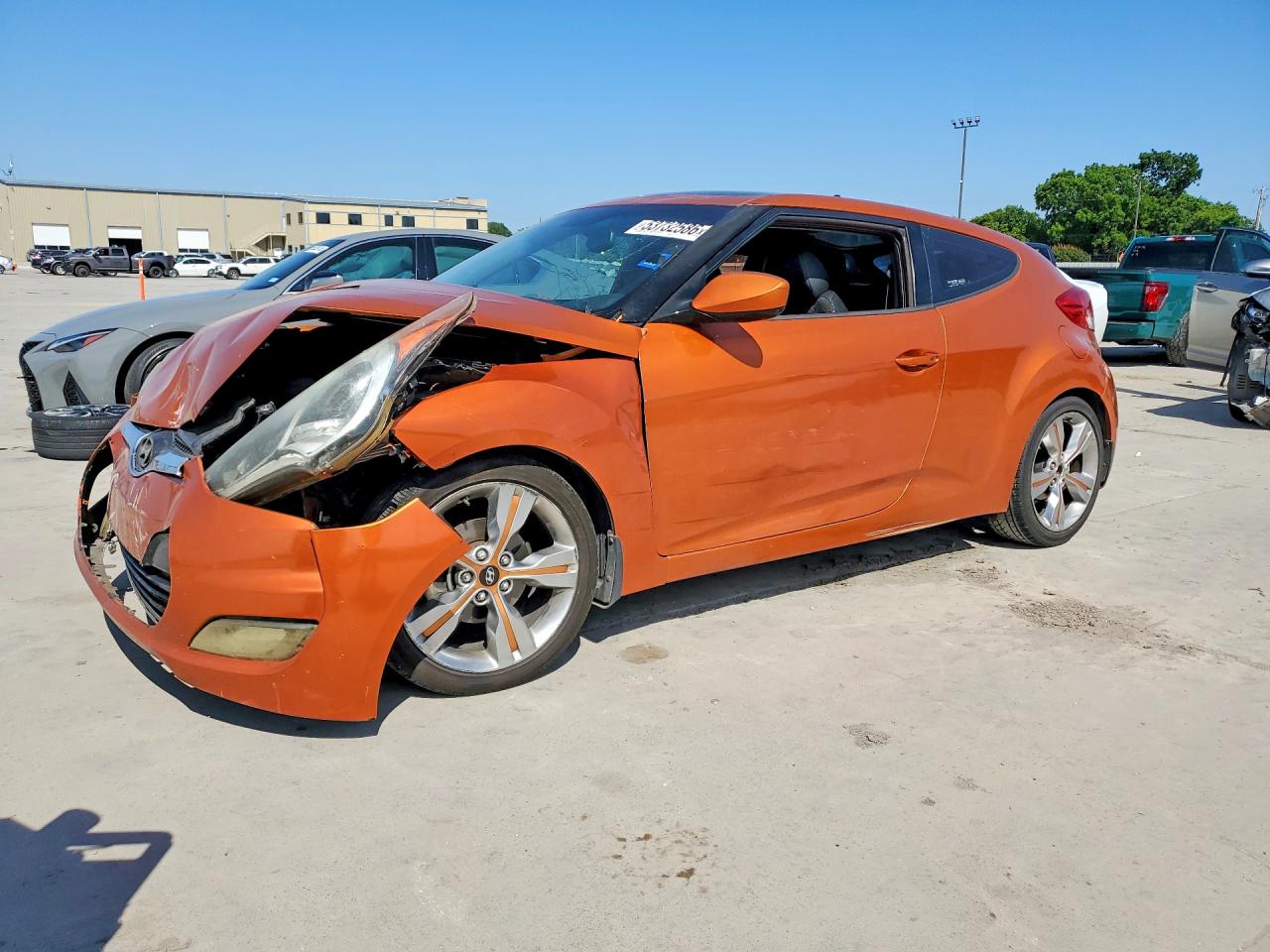 2013 Hyundai Veloster w/Black Int, VIN KMHTC6AD7DU086958 — Front end