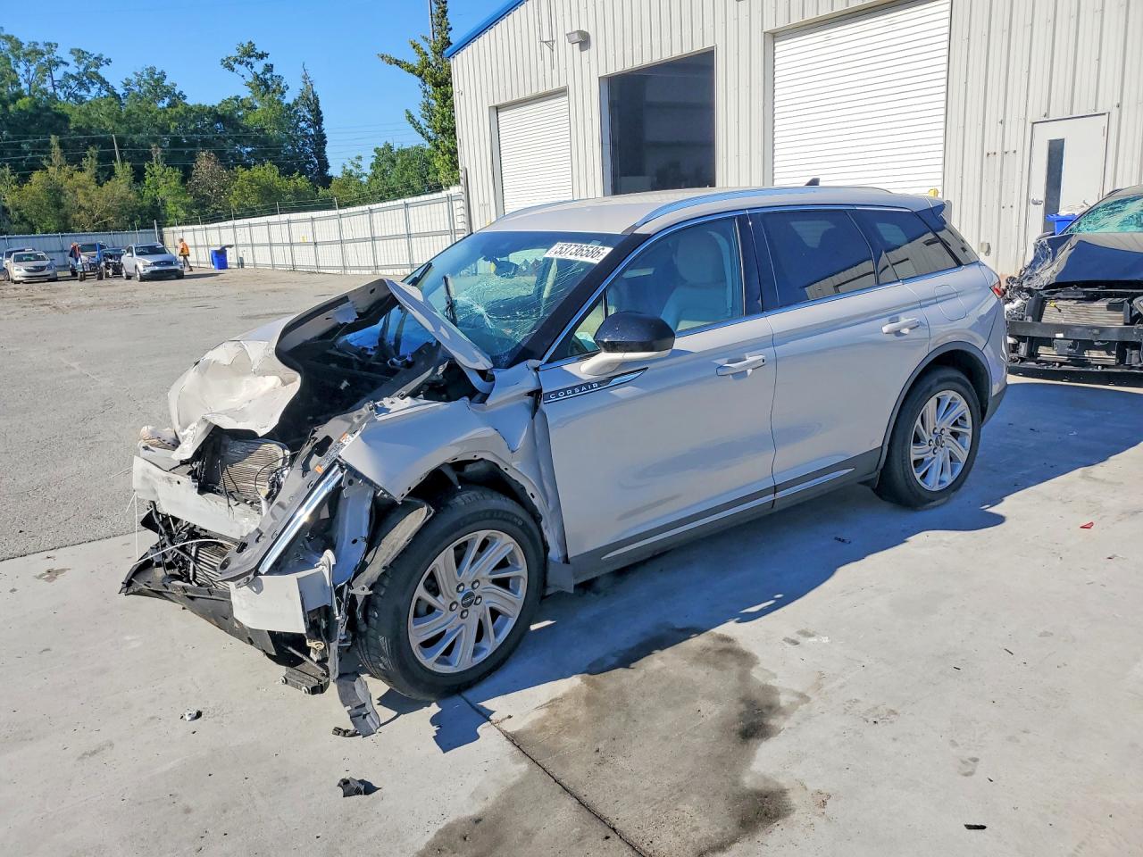 2020 Lincoln Corsair Standard, VIN 5LMCJ1C93LUL26276 — Front end