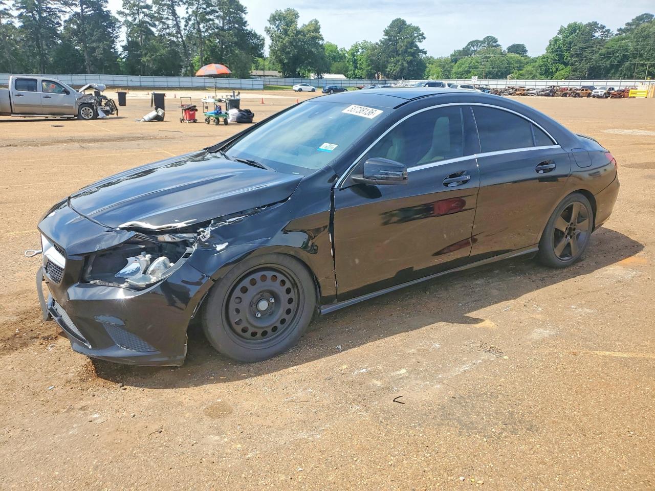 2015 Mercedes-Benz CLA 250, VIN WDDSJ4EB1FN176791 — Front end