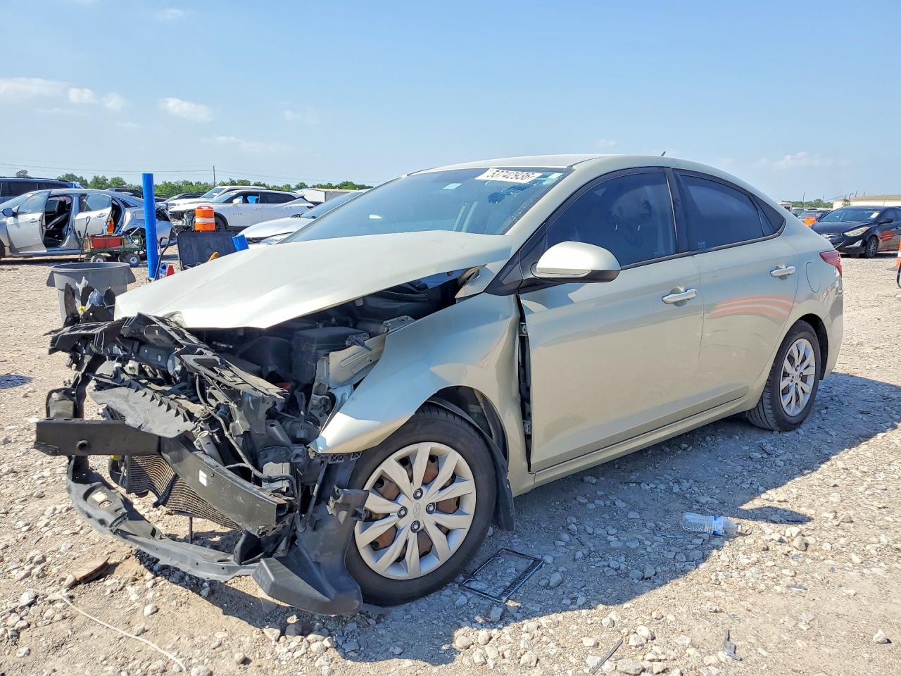 2020 Hyundai Accent SE, VIN 3KPC24A68LE126734 — Front end